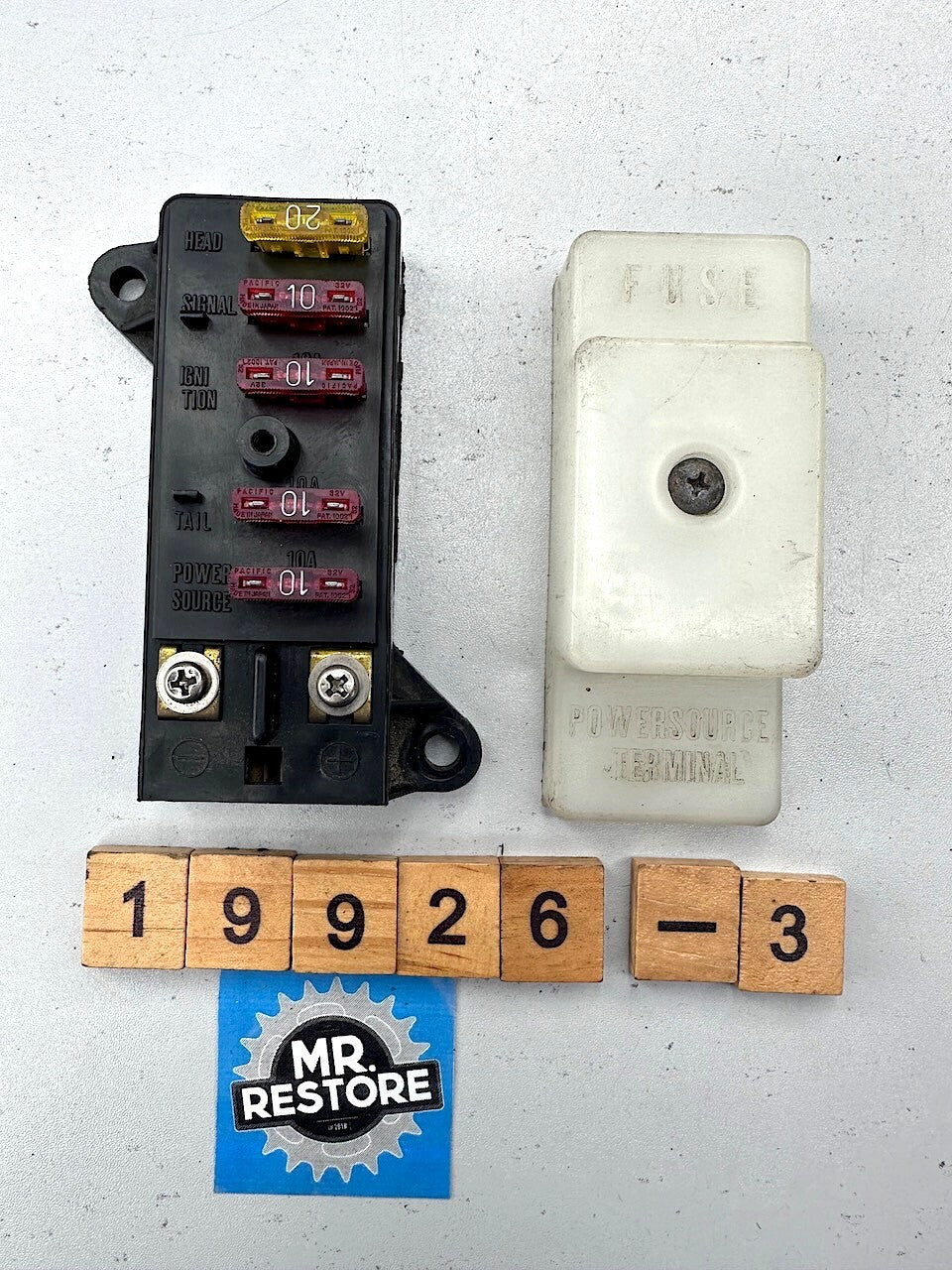 Suzuki GSXR1100 GSXR750  Fuse Box & Cover 36740-17D00