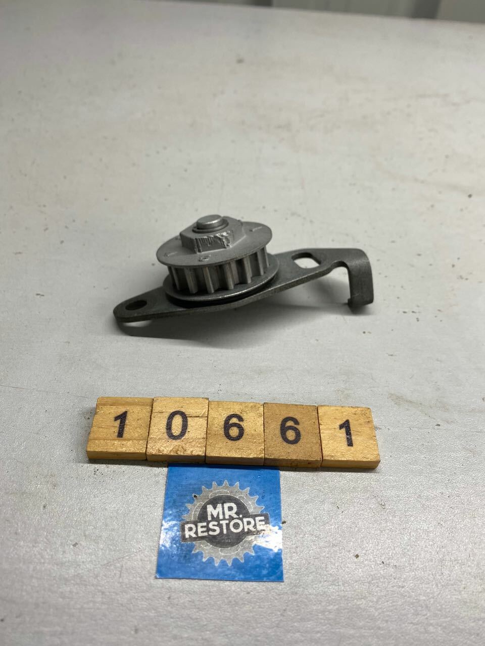 Yamaha RD350 RD250 YPVS RZ350 RZ250 FZ600 Rear Shock Pulley Assy 29L-22267-00