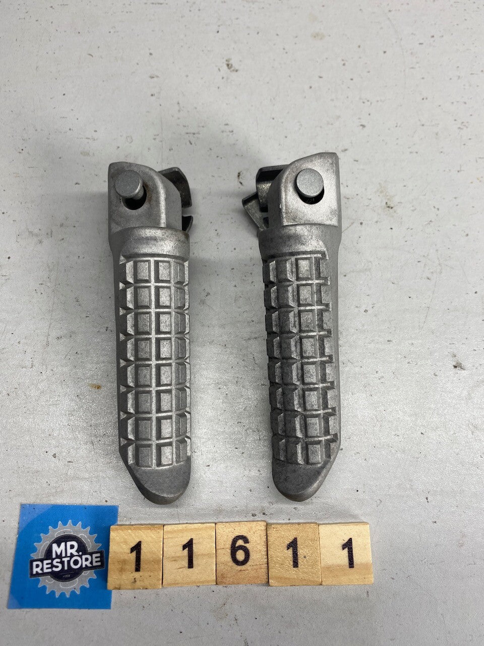 Kawasaki ZZR250 Pillion Passenger Pegs & Fixings (pair)