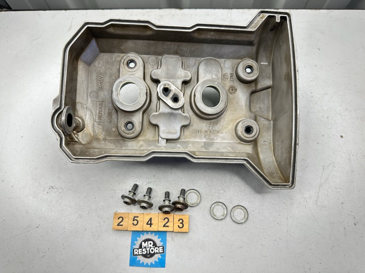 BMW F800S F800ST F800GT F800R F800GS Cylinder Head Rocker Cover 11127708064