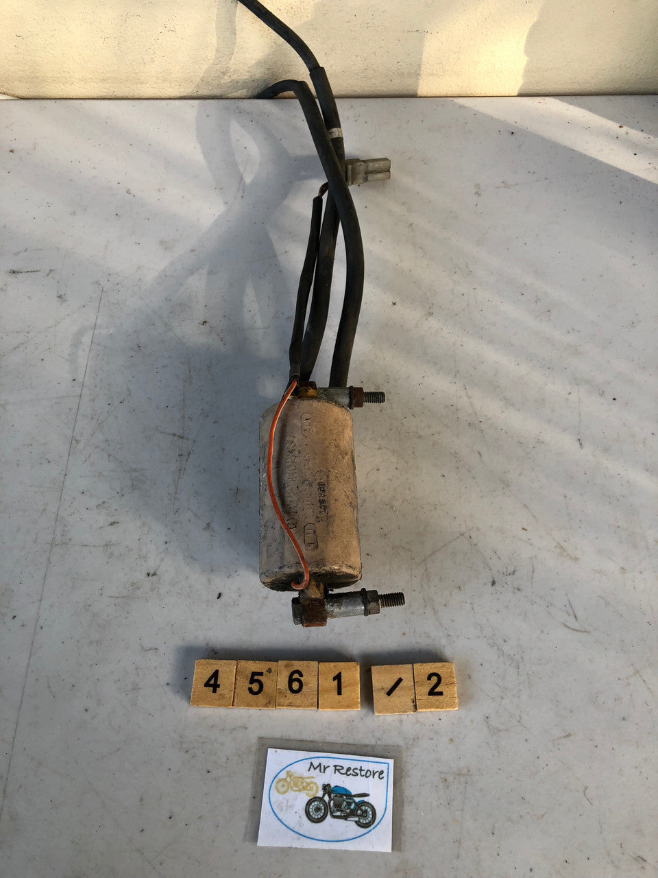 Suzuki GSX1100 GSX750 GSX1100ET Ignition Coil OEM 129700