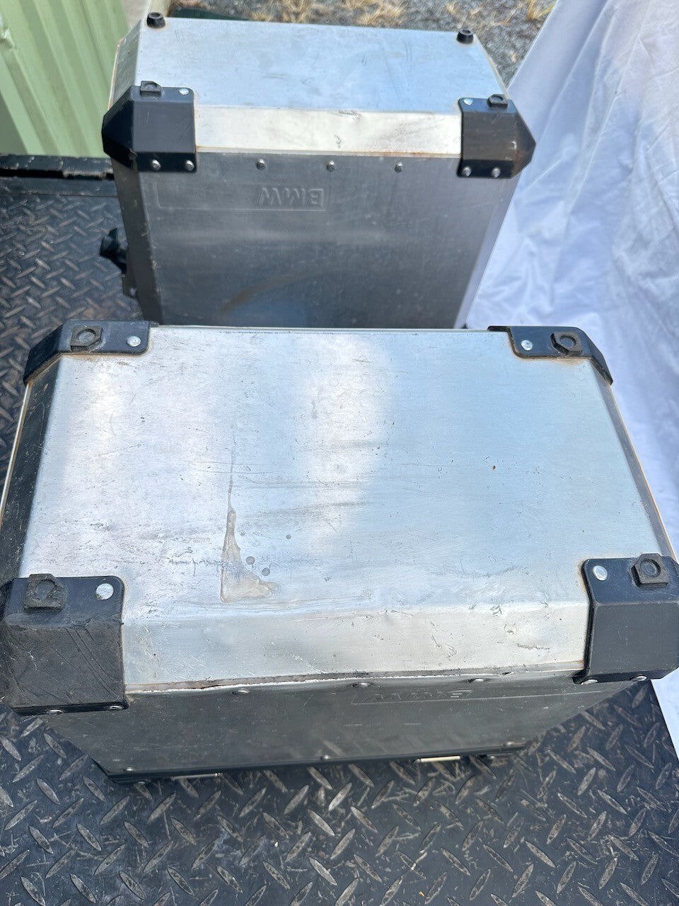 BMW R1200GS  ADV 05-13 OEM Aluminium Hard Side Panniers (& 1 key)