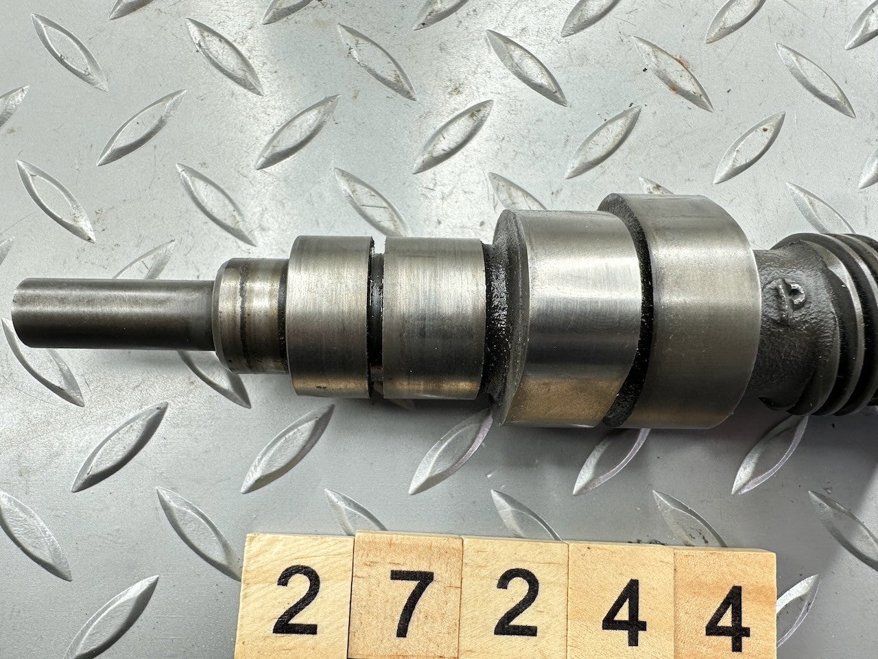 Suzuki SP370 '78-79' Camshaft 12711-32400