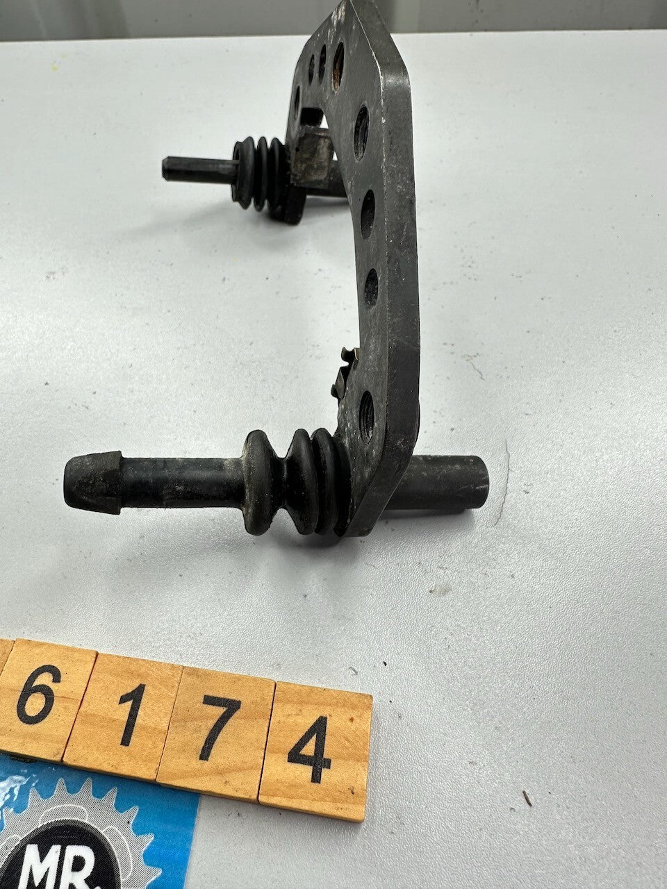 Kawasaki Motorcycle RH Brake Calliper Mount Many Models 43044-1067