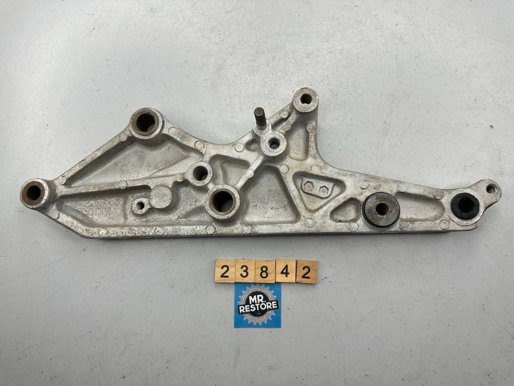 Honda CB750 '79-82' Right Footrest Peg Bracket 50640-438-611