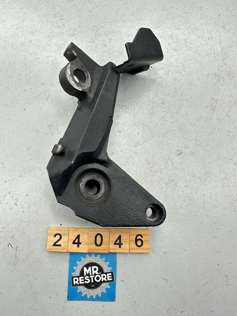 Triumph Daytona Speed Triple Sprint Trident - Footrest Side Stand Pivot Bracket