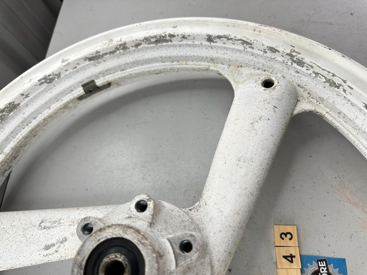 Yamaha TZR250 1KT 2MA Front Wheel 17 x 2.15 (F-33)