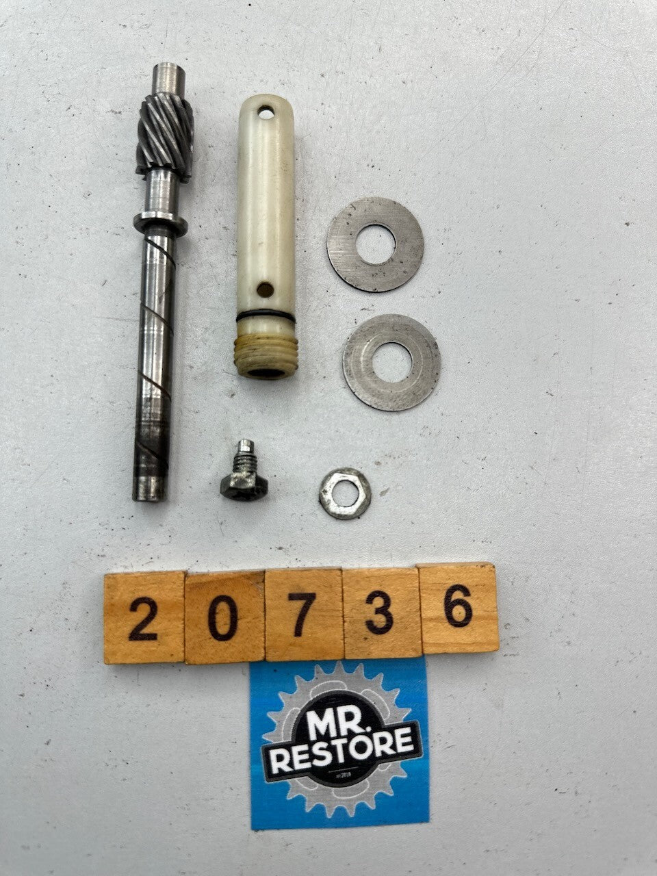Suzuki RG250 1986-87 Tachometer Driven Gear 26431-16700