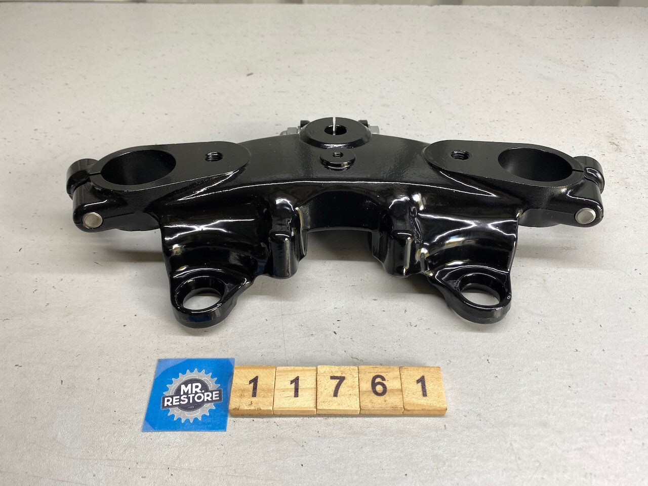 Suzuki GSX1100 EFE Top Fork Triple Tree Clamp - Reconditioned