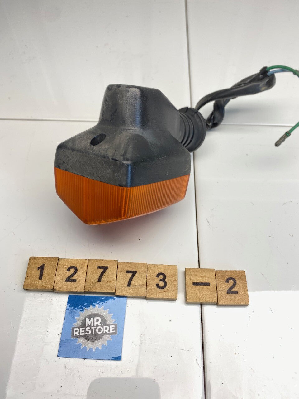 Honda Motorcycle Vintage Classic (XL XR ?) OEM indicator (tested)