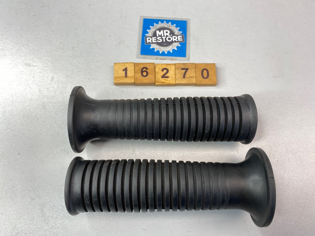 BMW R1100R R1100GS R850R R850GS Handle Grips 32 72 1 458 395  32 72 1 458 396