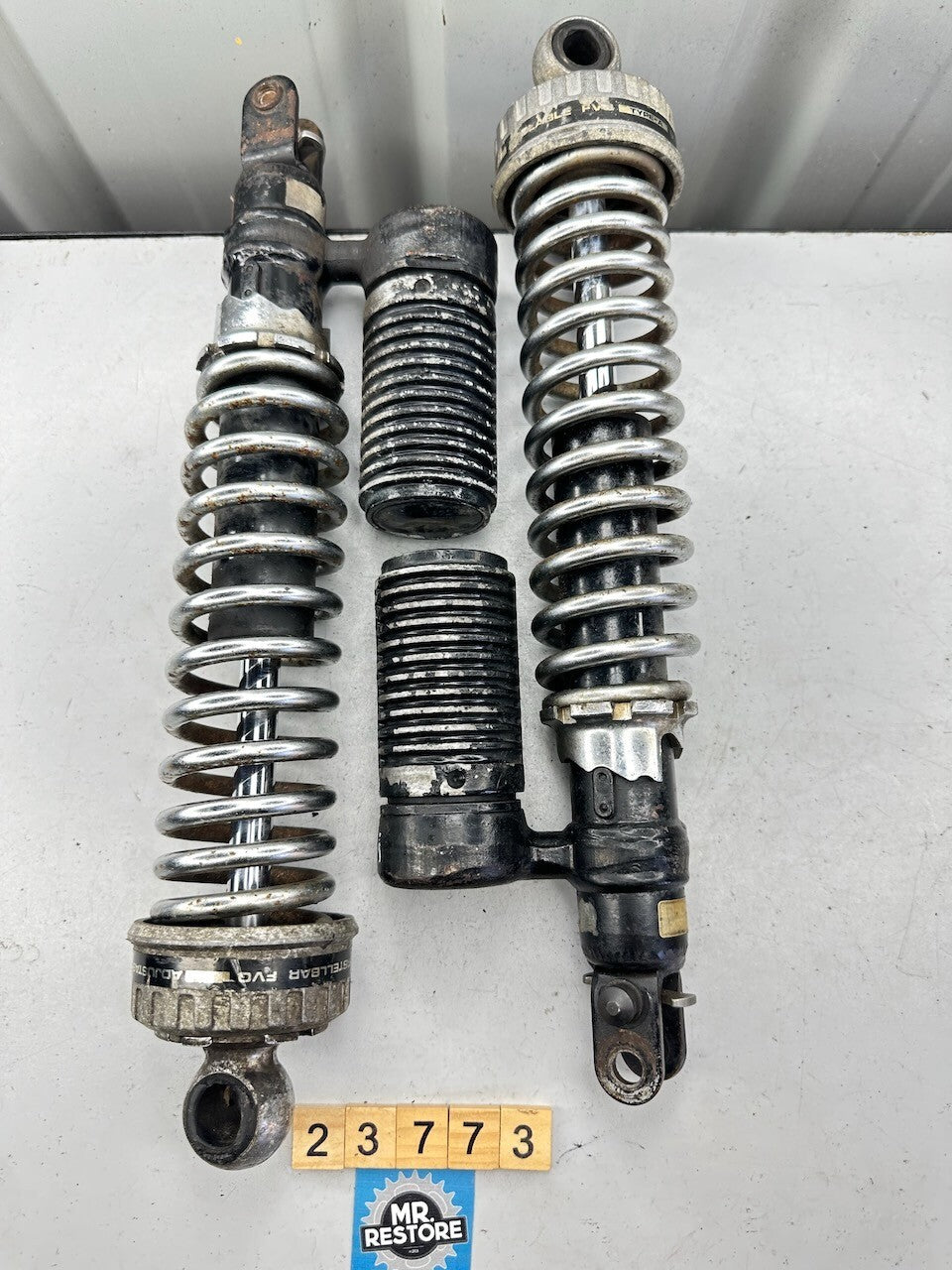 Honda CB900 Boldor Rear Shock Absorbers 52400-438-671