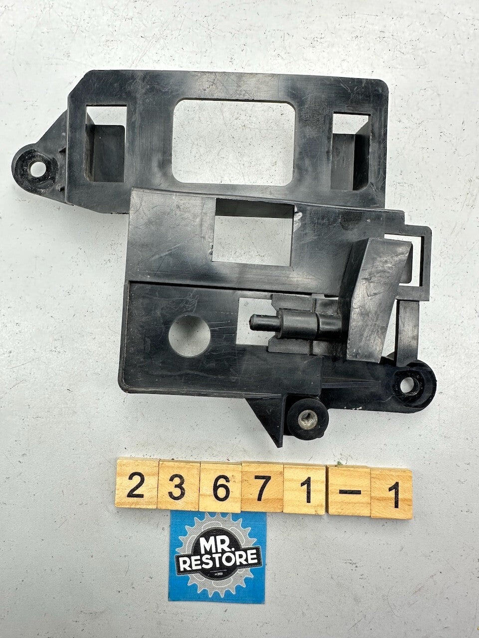 Kawasaki ZZR250 EX250 '88-07' Electric Bracket 11045-1578