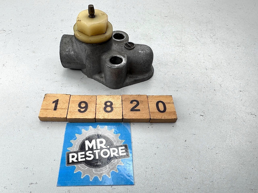 Kawasaki KZ1100 Z1100 1983 Oil Pressure Sensor Switch & Housing