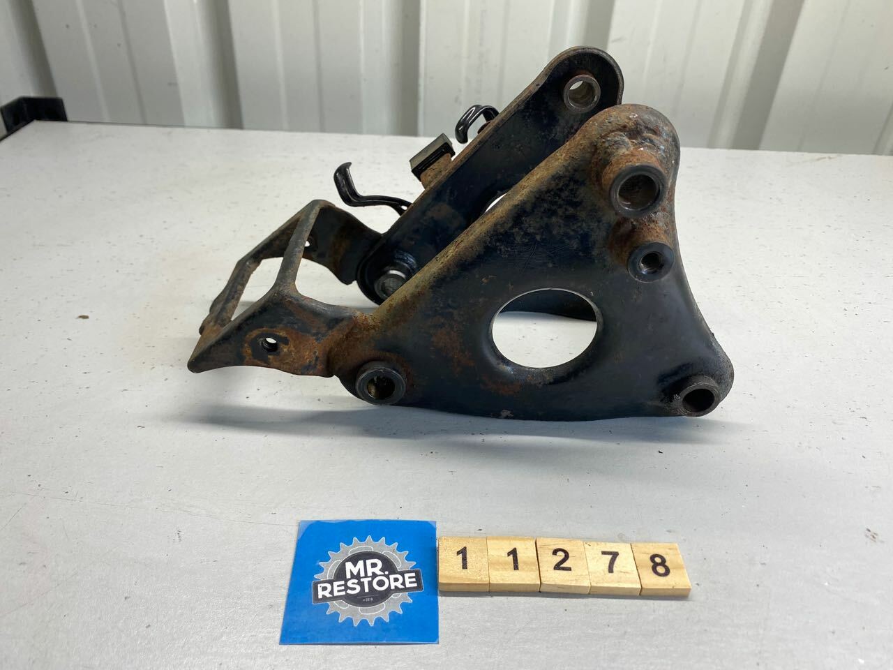 Suzuki GSX250FW Rear Suspension Arm Shock Holder Bracket