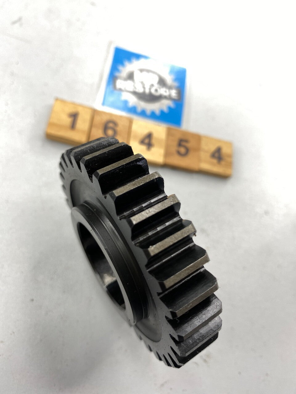 Yamaha RD500LC YPVS RZ500R RZ500 Transmission 3rd Gear (30T) 47X-17231-00