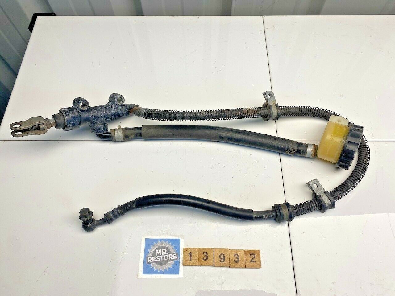 Triumph Tiger 900 T400 Rear Brake Master Cylinder & Reservoir