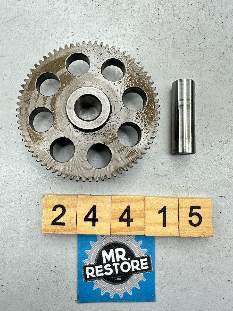 Triumph Daytona Speed Triple T300 Sprint Tiger Trident Trophy - Idler Gear
