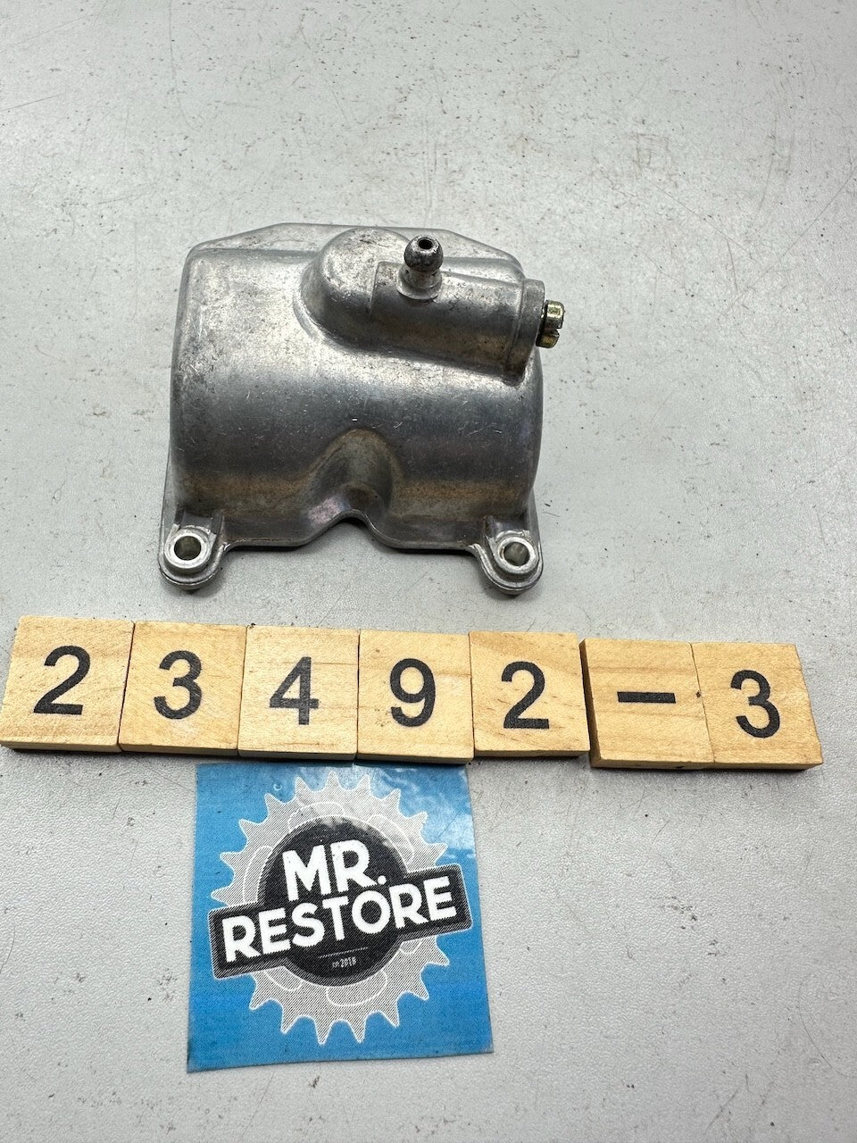 Kawasaki ZX1000 GPZ1000RX '86-88' Float Chamber Bowl 832