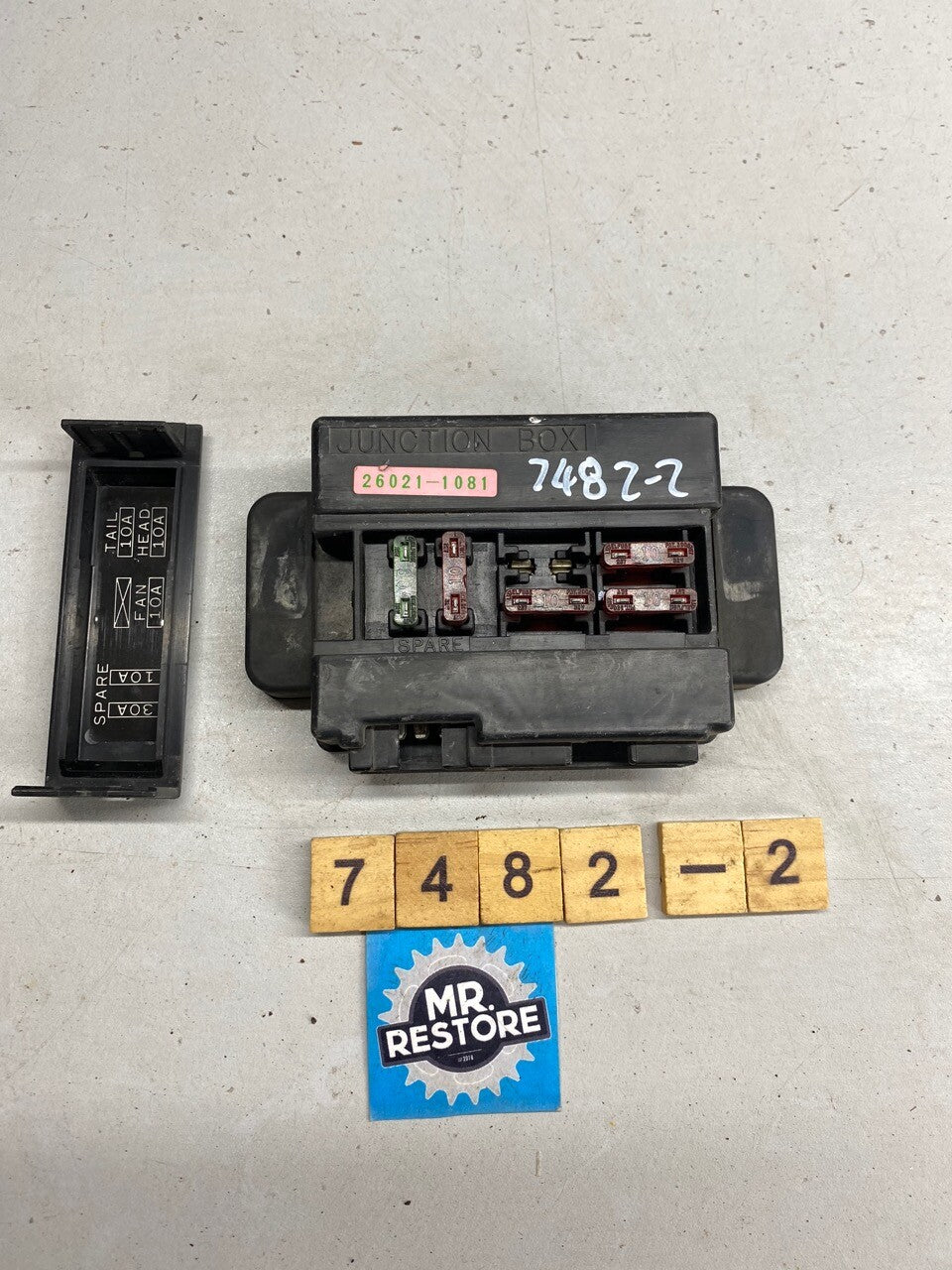 Kawasaki ZZR250 GPX250 & Many More models Junction Fuse Box 26021-1081