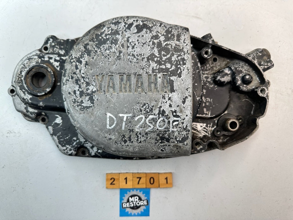 Yamaha DT400 DT250 Clutch Cover 1M1-15431