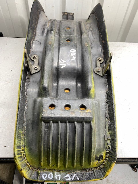 Honda VF400 KE7 Seat - Sprayed yellow !