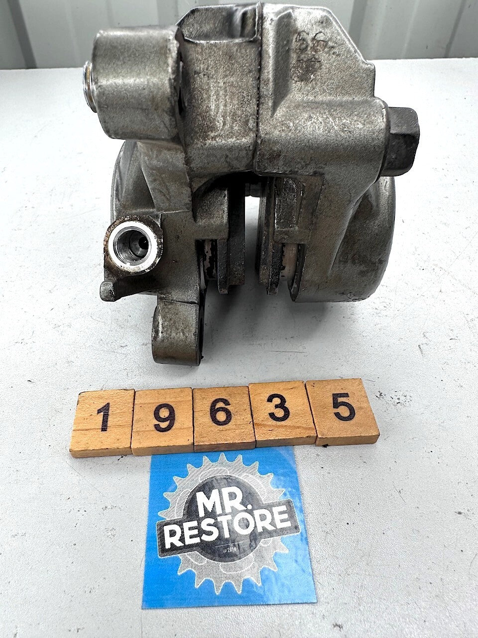 Yamaha FJ1200 XJ900 Rear Brake Calliper 1FW-25810-50