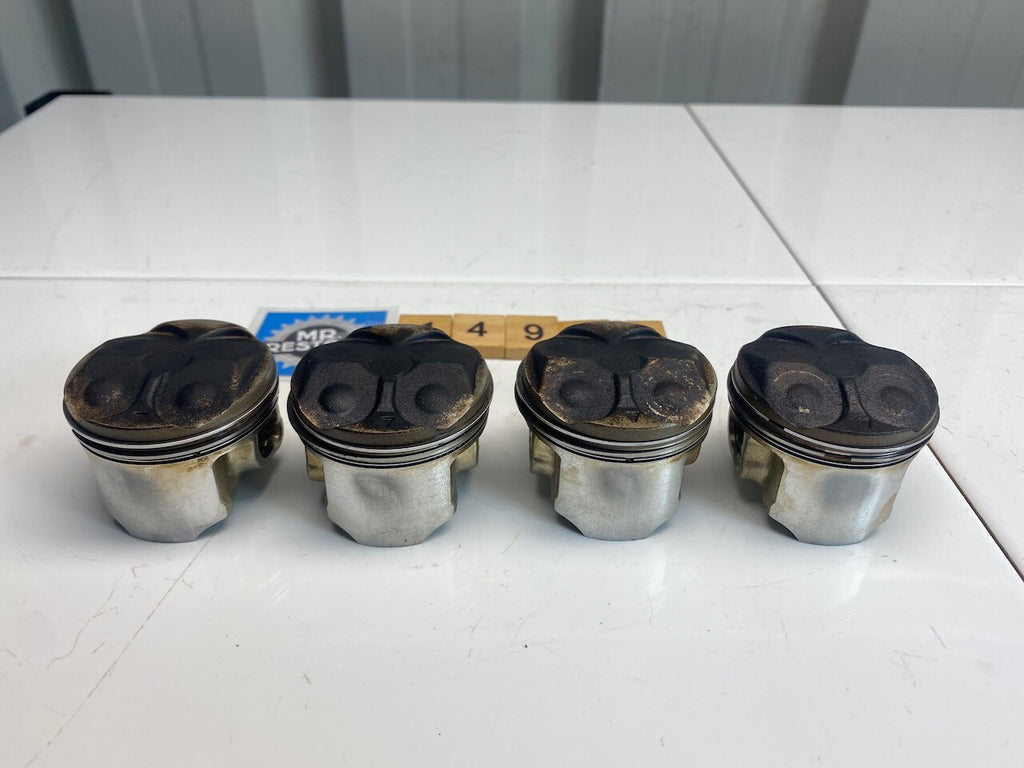 Yamaha FZR250 3LN OEM 48mm Pistons, Rings & Pins x 4 - 3LN-11631