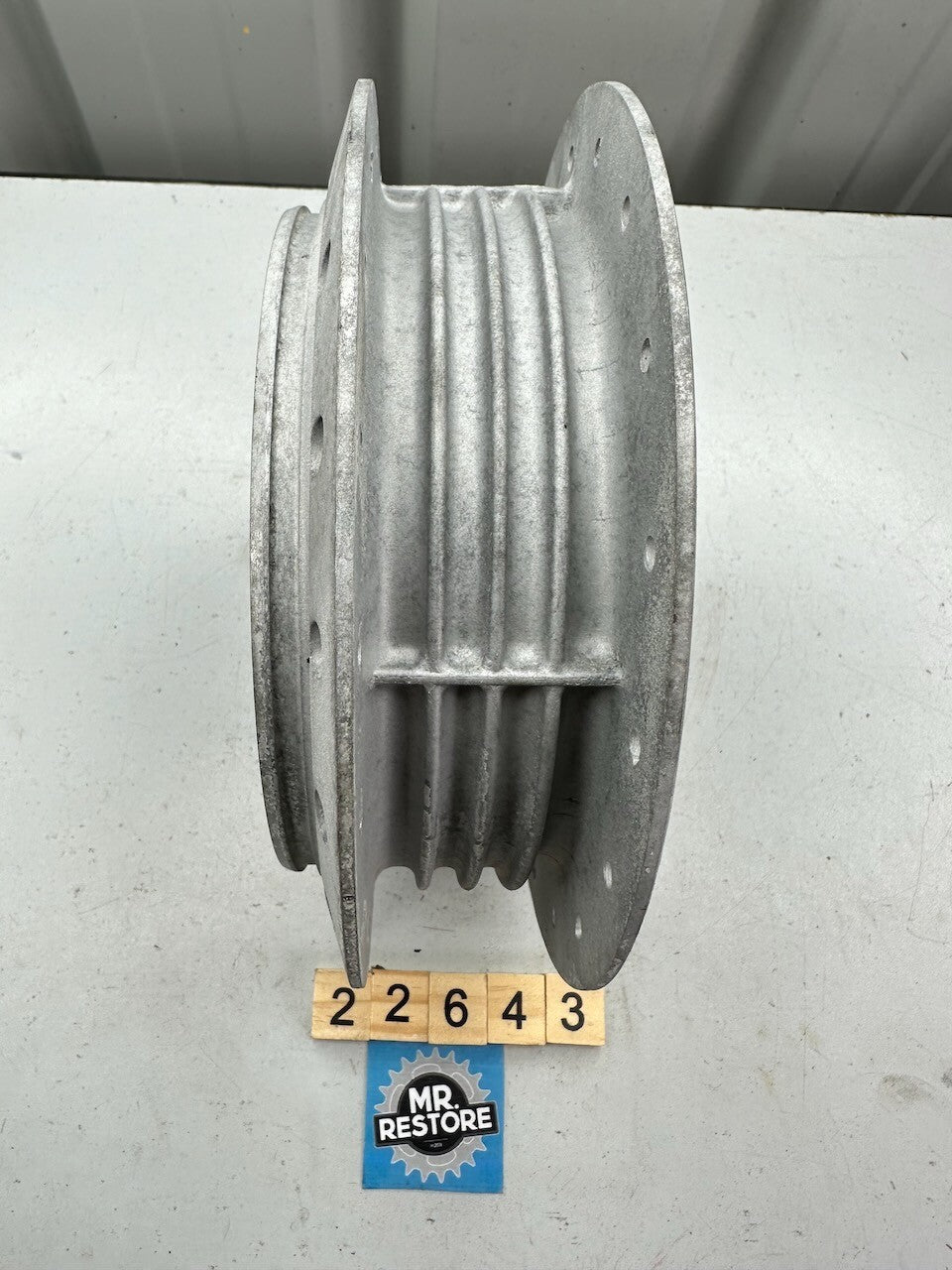 Honda CM250 CM185 CM125 CB250 Front Wheel Hub 44601-402