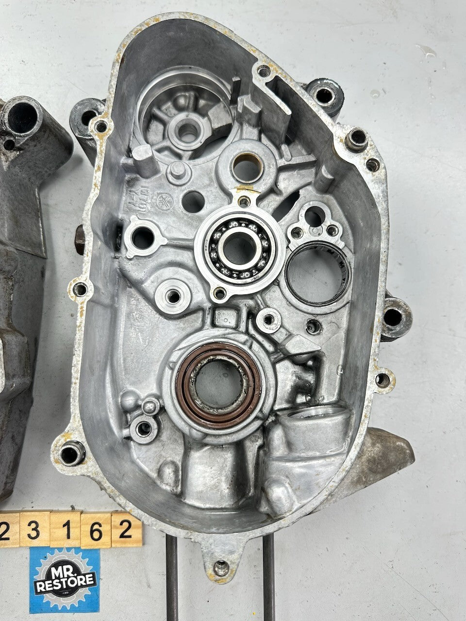 Yamaha V90 T 1982 Pair of Crank Cases (1W7)