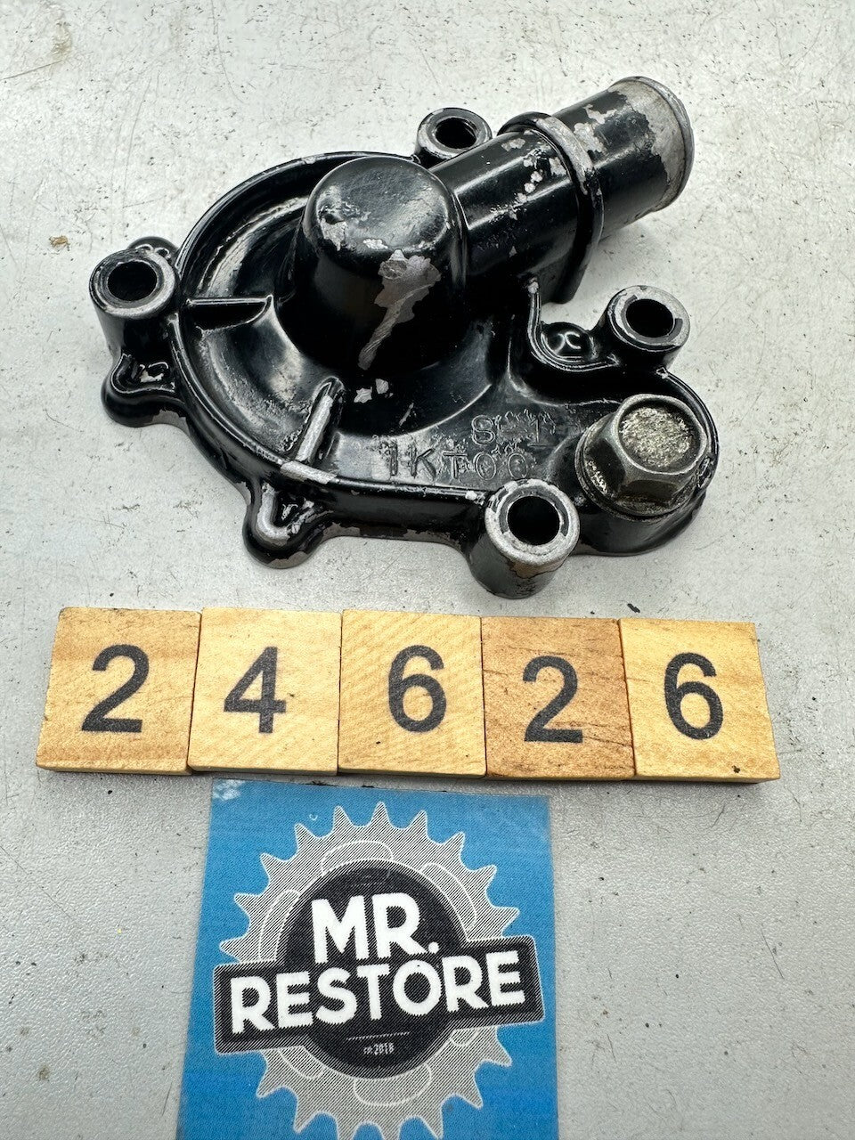 Yamaha TZR250 1KT 2MA Water Pump Housing Cover 1KT-12422-00