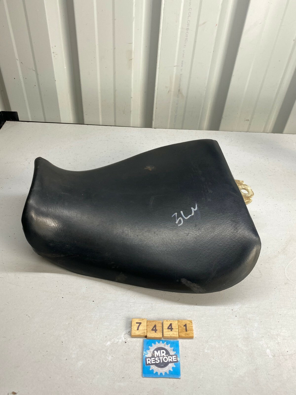Yamaha FZR250 3LN Riders Pilot Seat 3LN-24712-00