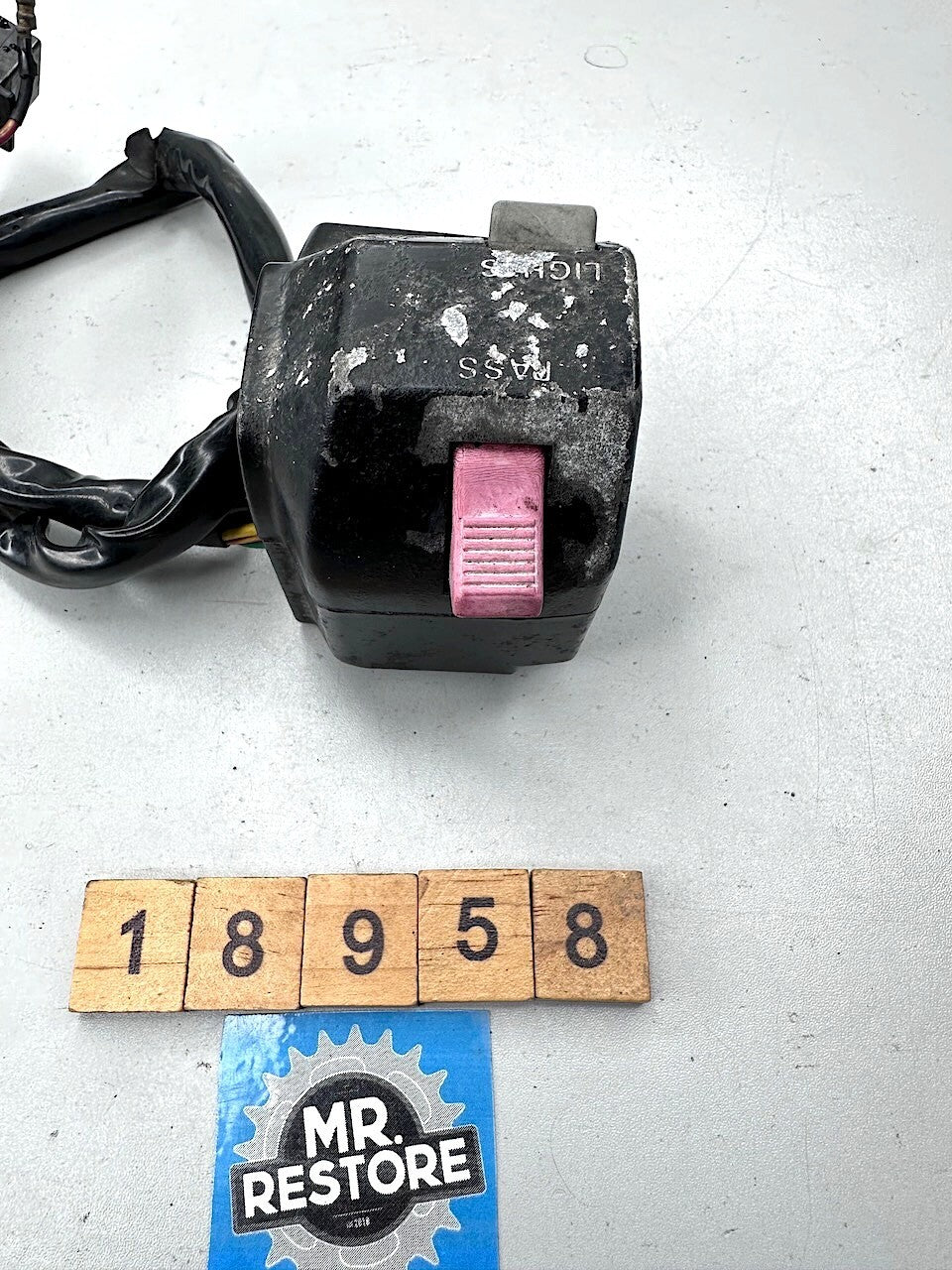 Yamaha RZ500 RZV500R RD500LC YPVS OEM L/H Handlebar Switch