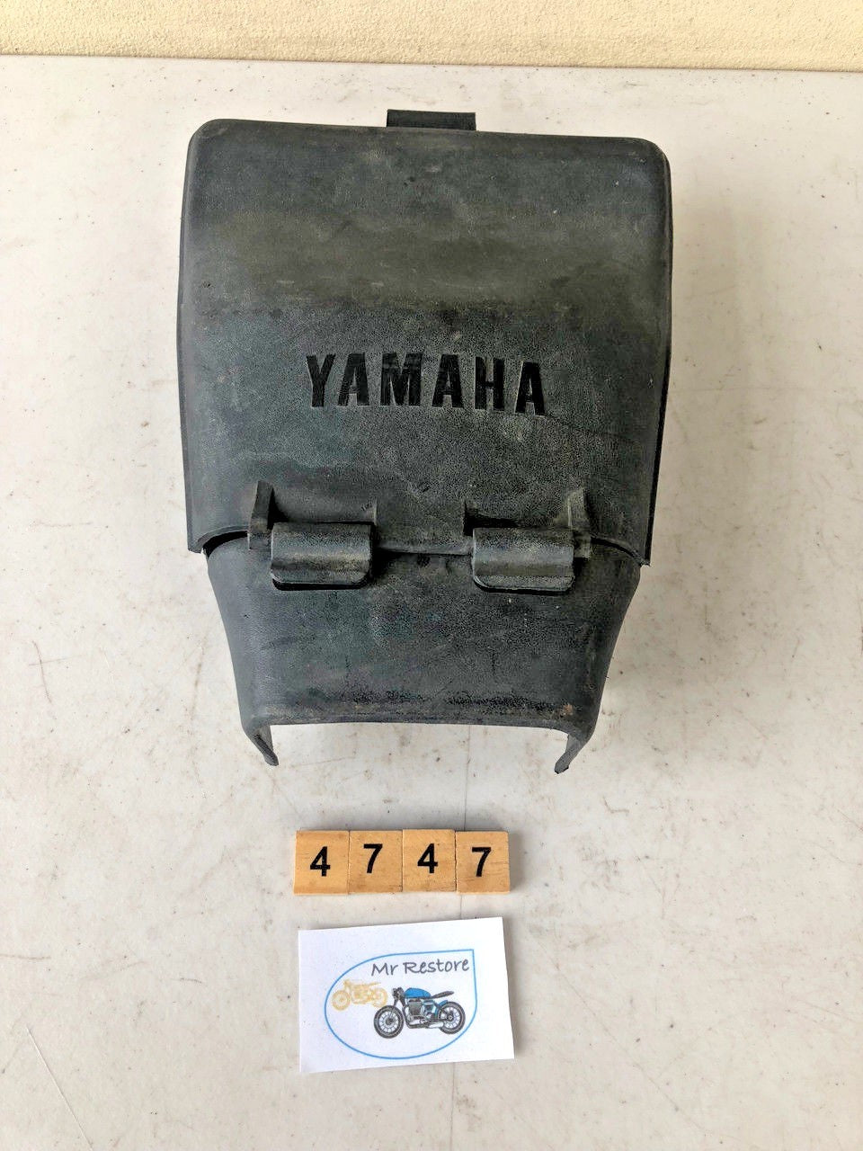 Yamaha XS250 Rear trunk / Tool tray
