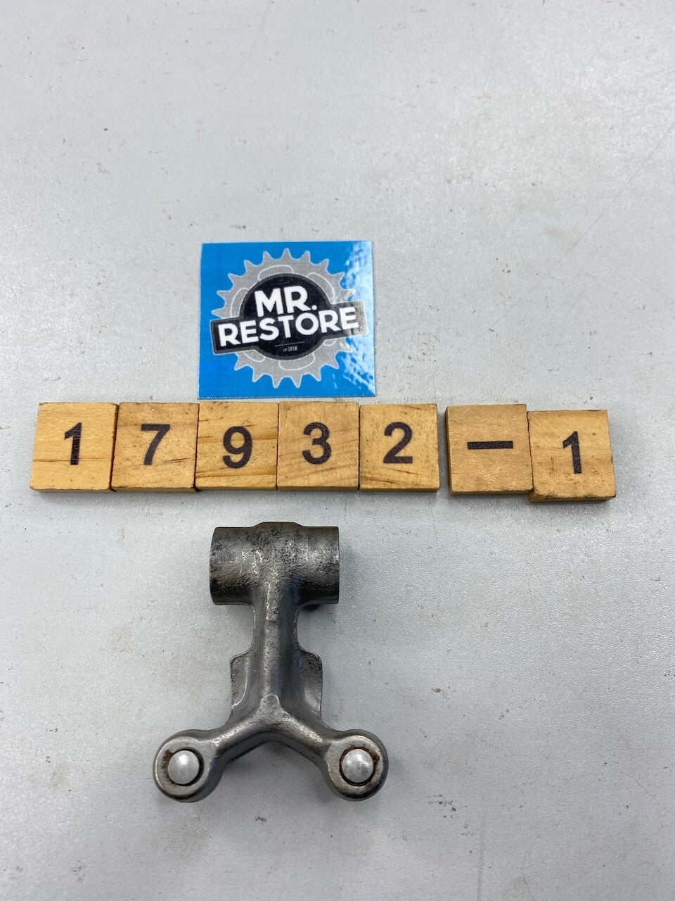 Honda VF750 VF700 Valve Rocker Arm 14611-MB0