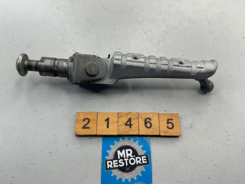 Yamaha TZR250 1KT 2MA R1-Z FZR250 Left Riders Footrest Peg 1KT-27410