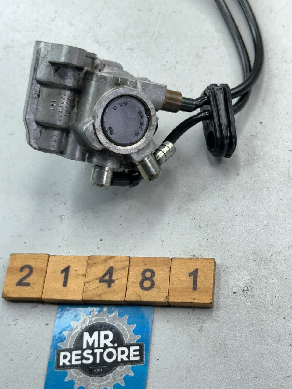 Yamaha TZR250 1KT 2MA TDR250 TDR240 R1-Z Oil Pump 1KT-13101-02 3XC-13101-00
