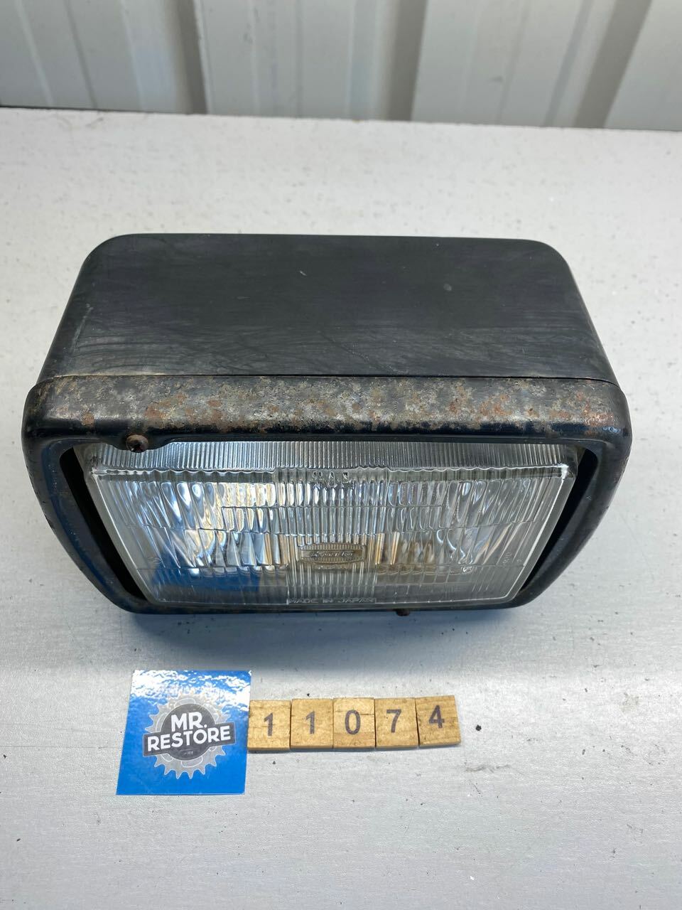 Yamaha XJ650L Turbo - Headlight Assy. 16G-84303-A0 (with original lens)