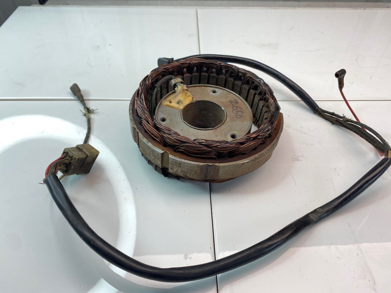 Kawasaki Z650 1977 Field Coil & Stator Yoke Assy 21077-005 & 21076-024