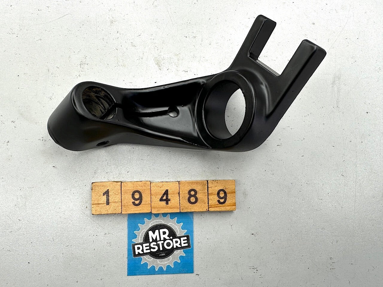 Kawasaki GT550 GT750 R/H OEM Handlebar Holder - Repainted 46012-1029