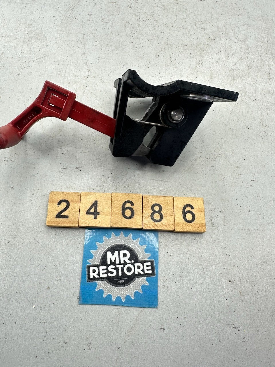 BMW G650GS F650GS R1100S Seat Release Latch Lever 51257650082  52532328565