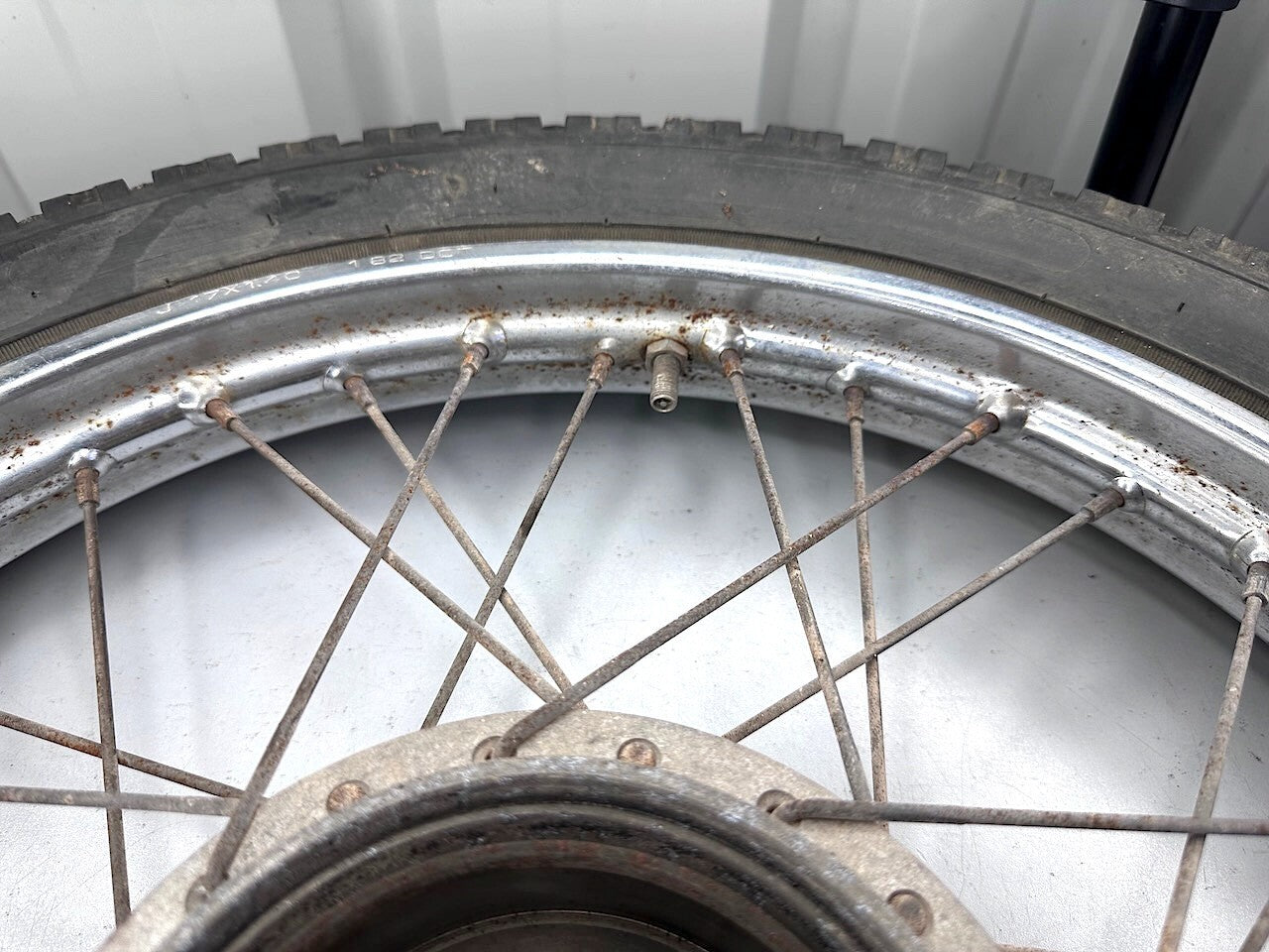 Yamaha V90 T 1982 Rear Wheel 17 x 1.40