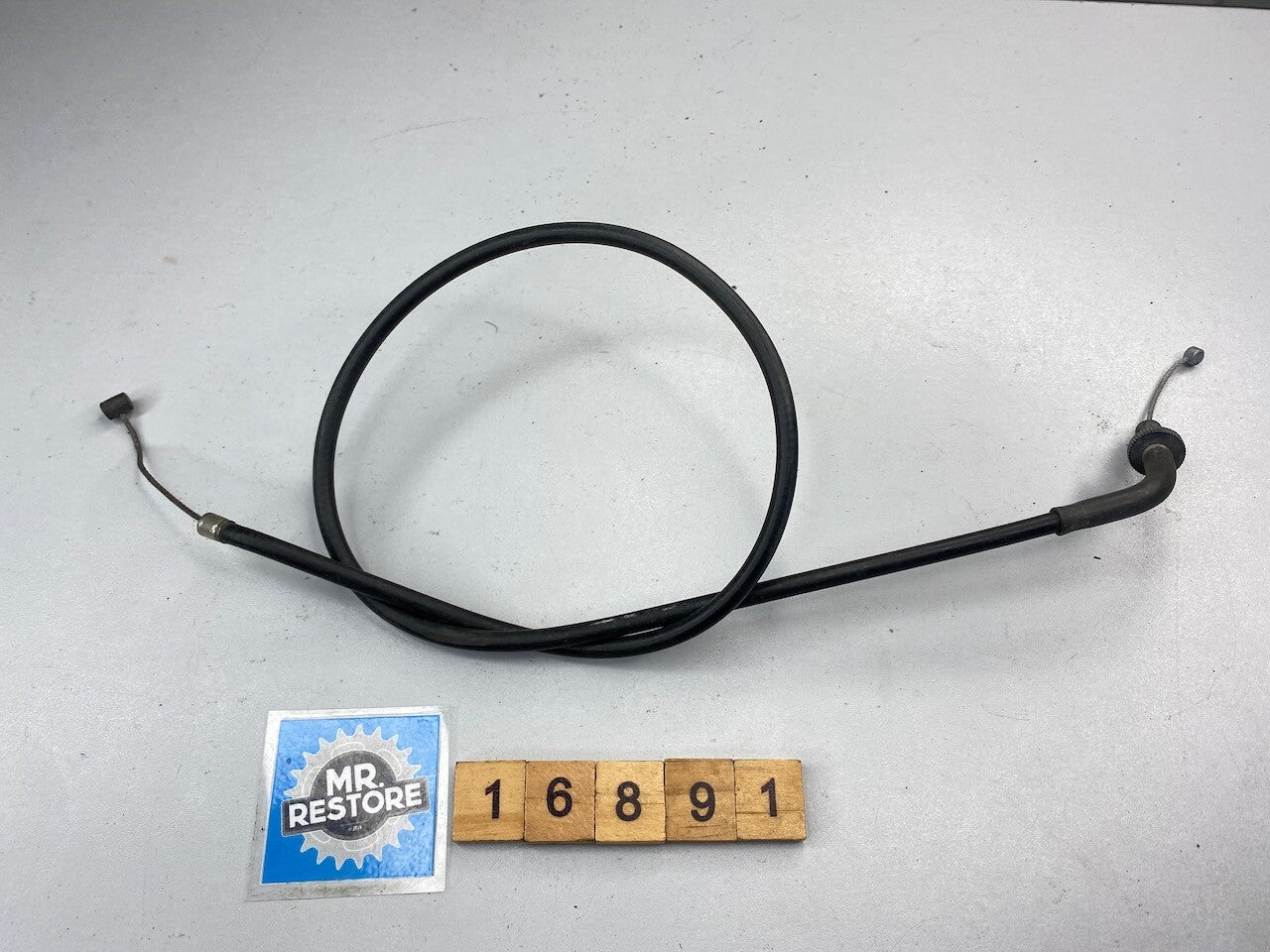 Yamaha FZR250 3LN Throttle Cable 2 OEM 3LN-26312