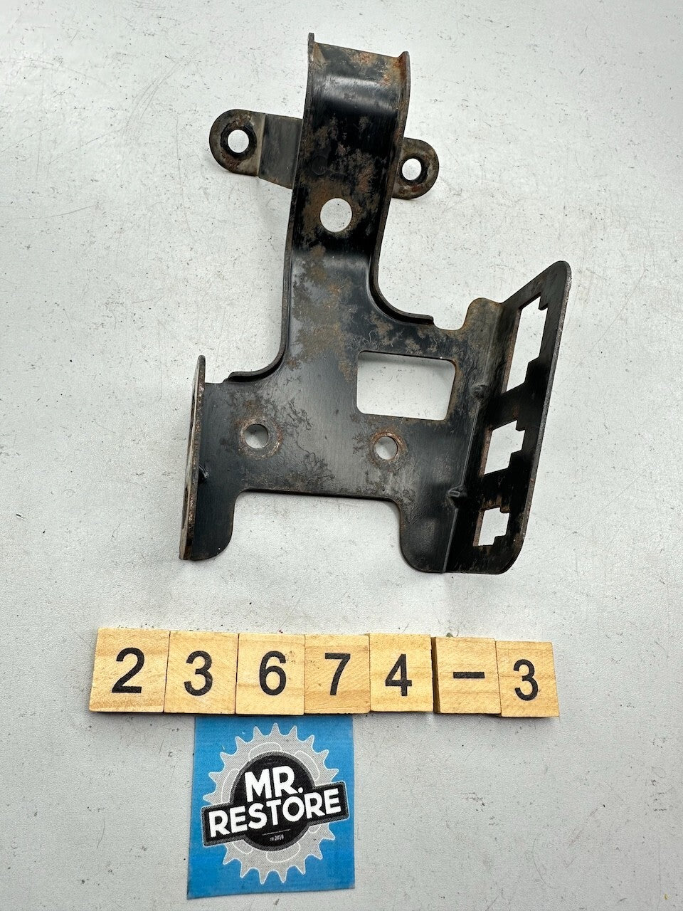 Kawasaki ZZR250 EX250 '90-93' Thermostat Bracket 11048-1507