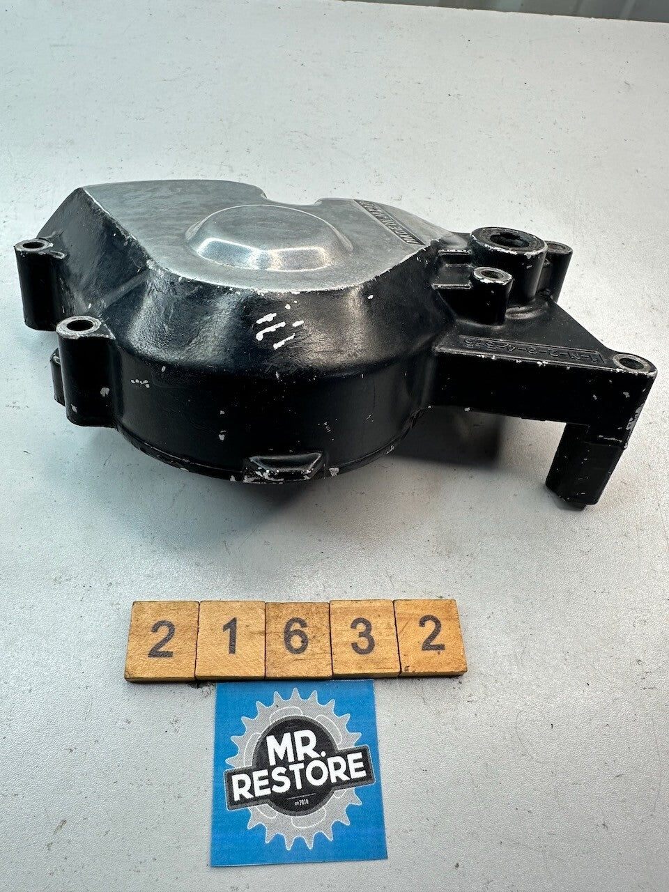 Yamaha FZR250 2KR Crankcase Front Sprocket Cover 2 - 2KR-15421