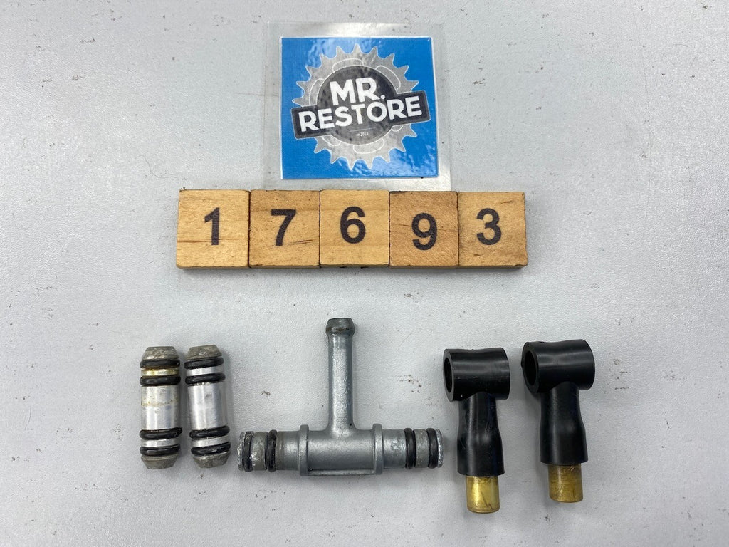 Yamaha FZR250 2KR Carburettor Fuel Feeder Joints Pipes