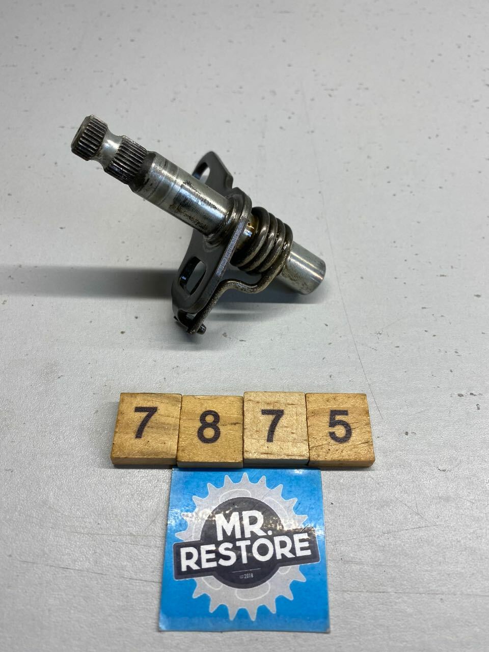 Honda CBR250RR MC22 Gear Selector Shaft - Splines in VGC