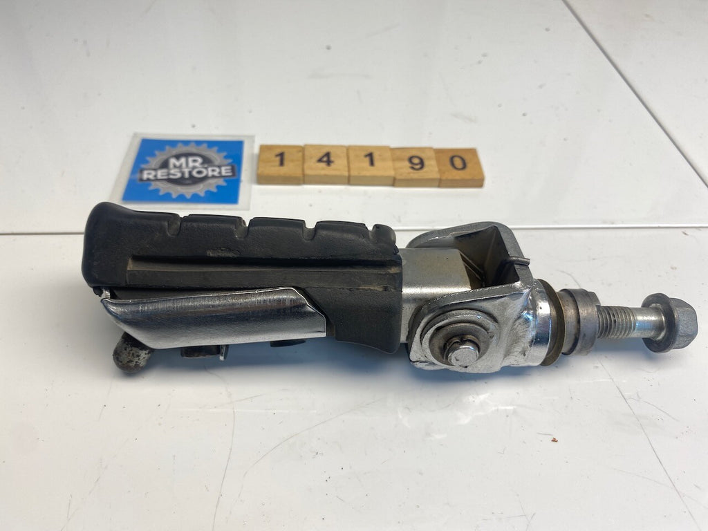 Honda VF1000 1984 L/H Rider Main Step Peg & Bracket 50640-MB6-630