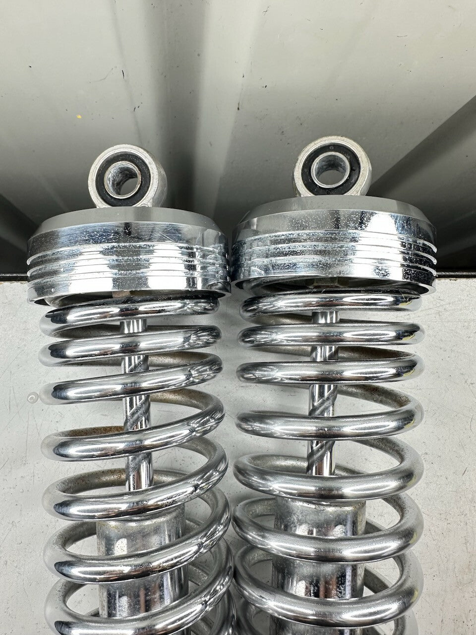 Yamaha V-Max 1200 VMX12 Pair or Rear OEM Shock Absorbers (VGC) 1FK-22210-00