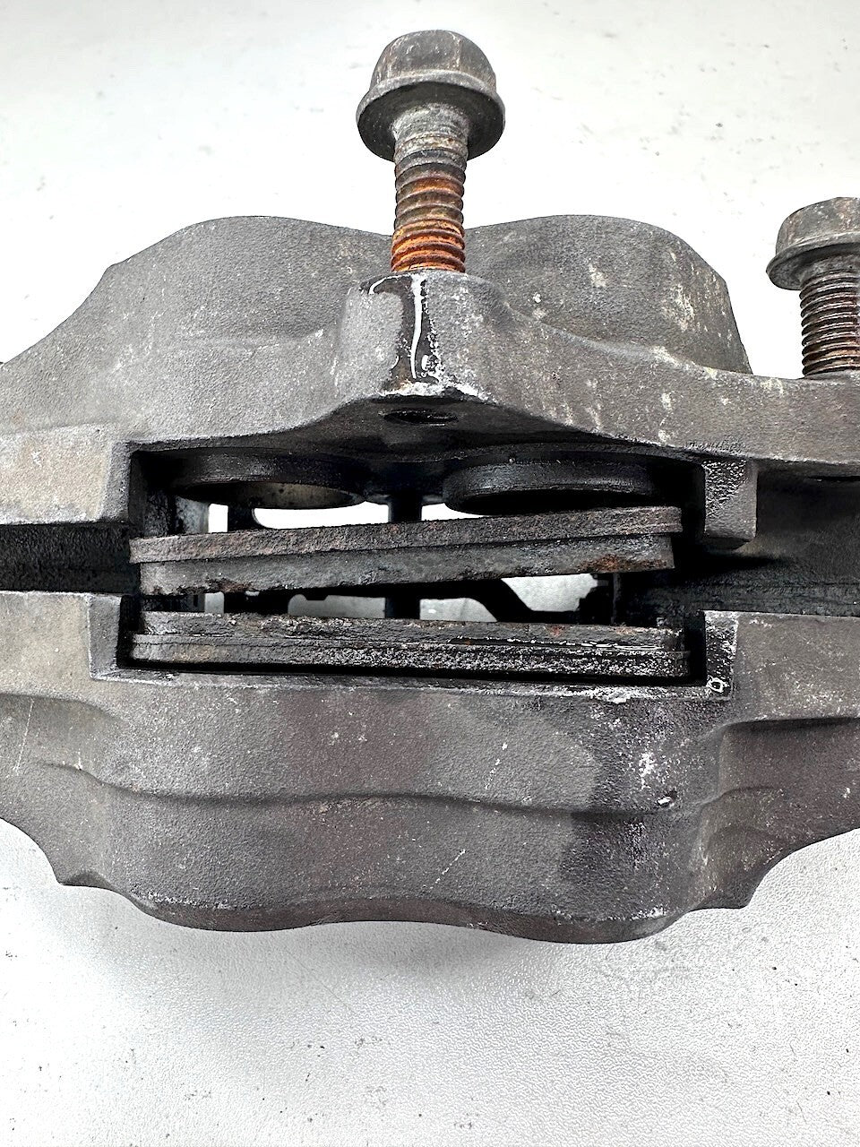 Honda CBR900RR Fireblade 1994-95 R/H Front Brake Calliper 45200-MW0-036